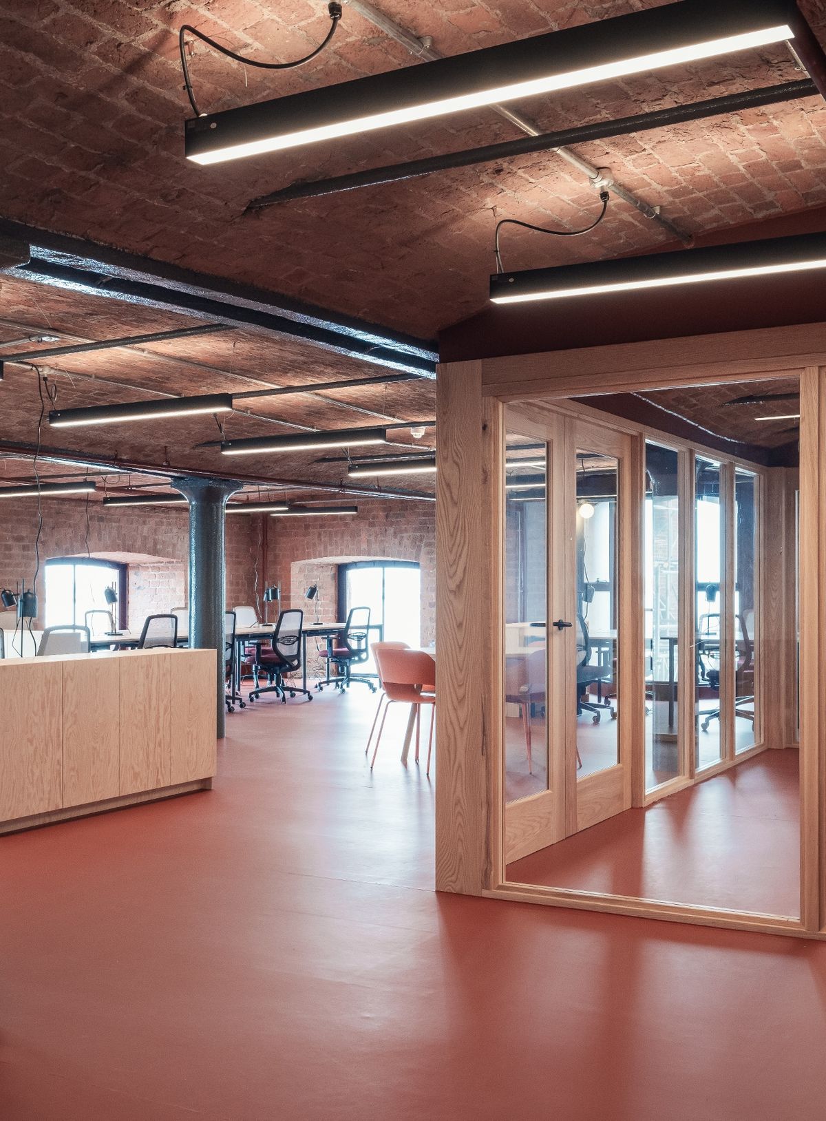 Inside 170 Albert Dock by Studio MUTT