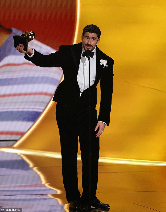 The star made a strong statement against the United States Immigration and Customs Enforcement (ICE) as he accepted the award during his speech, which was primarily in Spanish