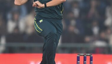 Sean Abbott, who was named in Australia’s first Test squad for the Ashes but did not make it to Perth after succumbing to a hamstring injury, is returning for a fifth season with Surrey