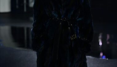 Rosie Huntington-Whiteley walked the Burberry runway during London Fashion Week on Monday night as her proud fiancé Jason Statham watched on