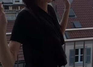 Demi Moore declared that a 'bold beautiful new chapter begins' as she showed off her striking shorter locks