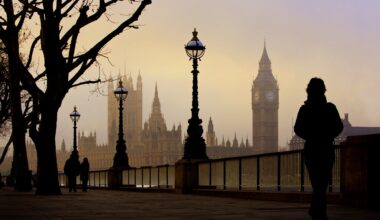 UK economy ekes out 0.1% growth in the fourth quarter