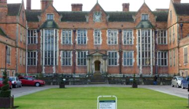 University of York- plans to install Michael Kenny sculpture