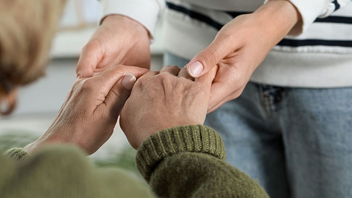 Scientists find a new way to slow memory loss in Alzheimer’s