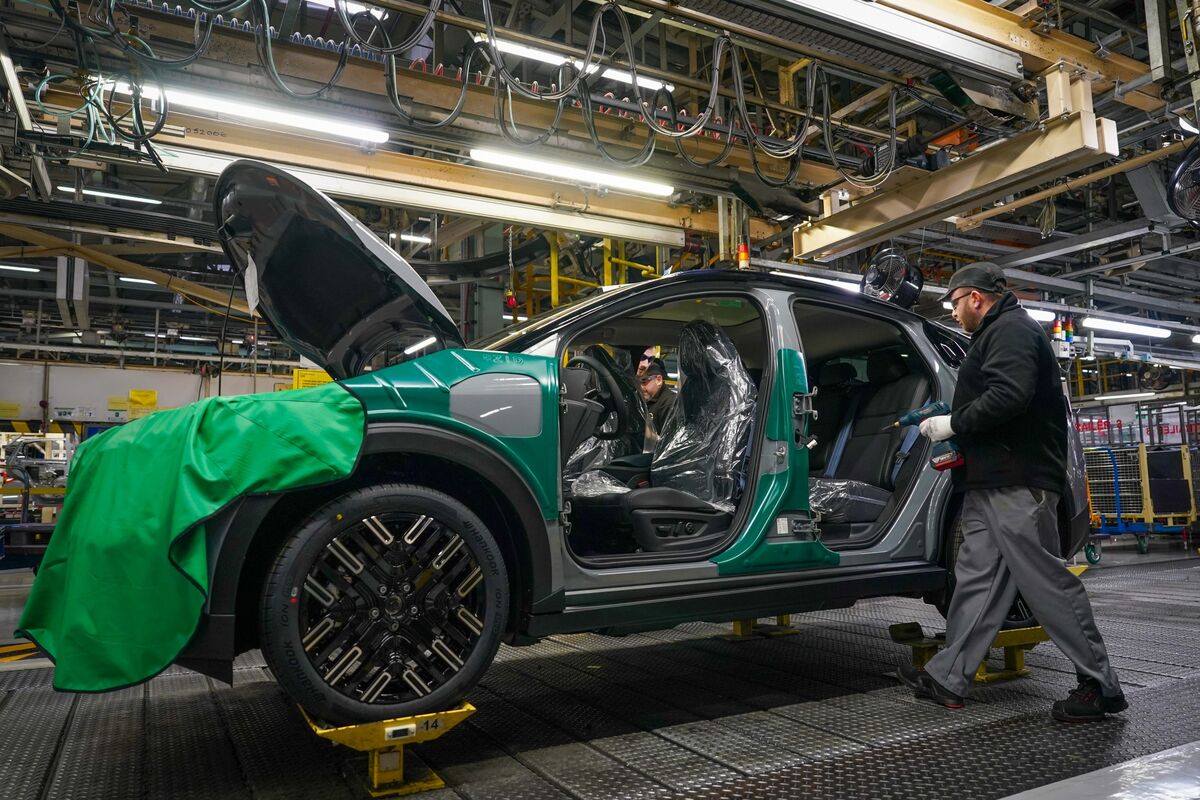 A Long-Awaited Productivity Revival Is Stirring in Britain