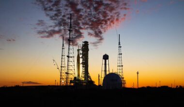 Artemis II on the launchpad at sunset (pic: NASA/Sam Lott)