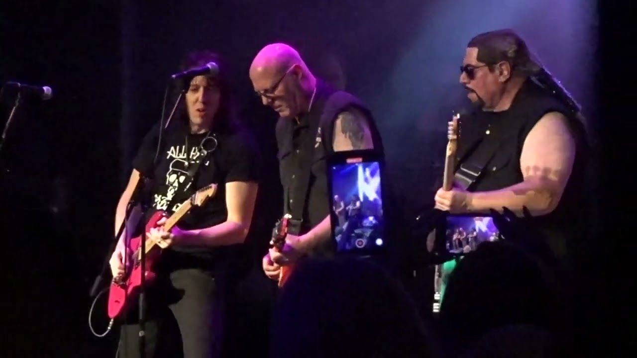Twisted Sister - We're Not Gonna Take It - Live @ Heavy Metal HOF - Agoura, Ca - Jan 26, 2023 - YouTube