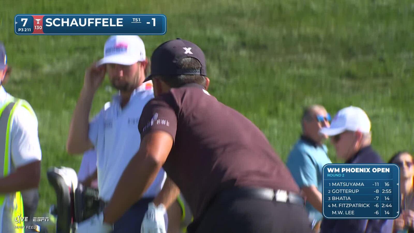 Xander Schauffele sinks 17-foot birdie putt on No. 7 at WM Phoenix Open