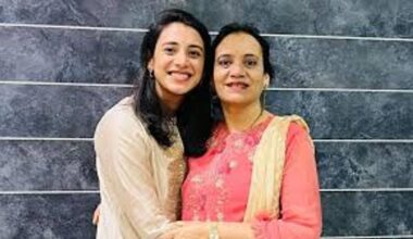 'Savage Aunty': Smriti Mandhana’s mom just ‘kills it’ as she joins Internet in roasting Palash Muchhal after WPL win