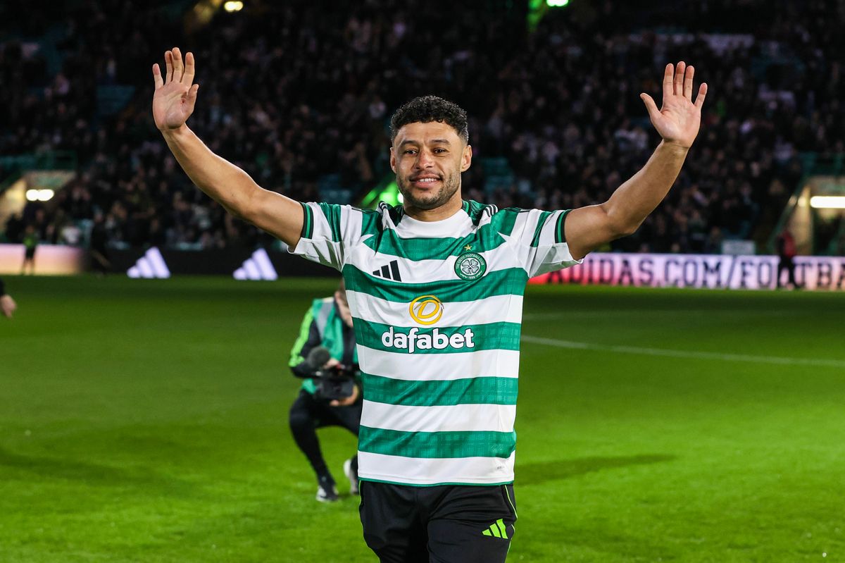 Celtic unveil new signing Alex Oxlade-Chamberlain