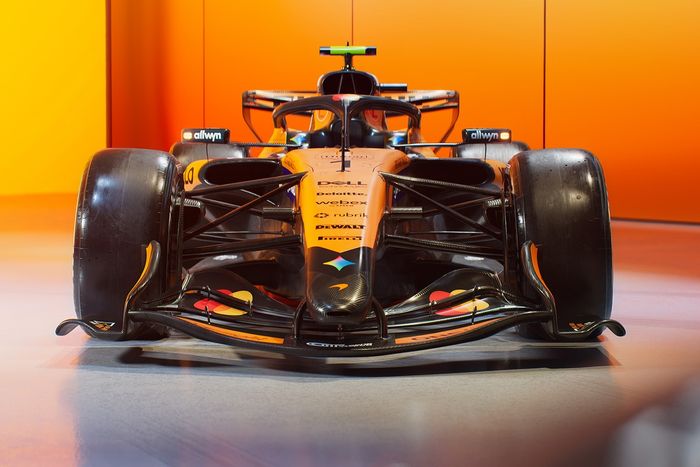 McLaren MCL40 livery