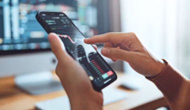 ‘I’m skeptical.’ 6 popular investment trends financial pros say you likely want to avoid