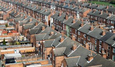 Britons ‘working harder for less’ as living standards see historic slowdown