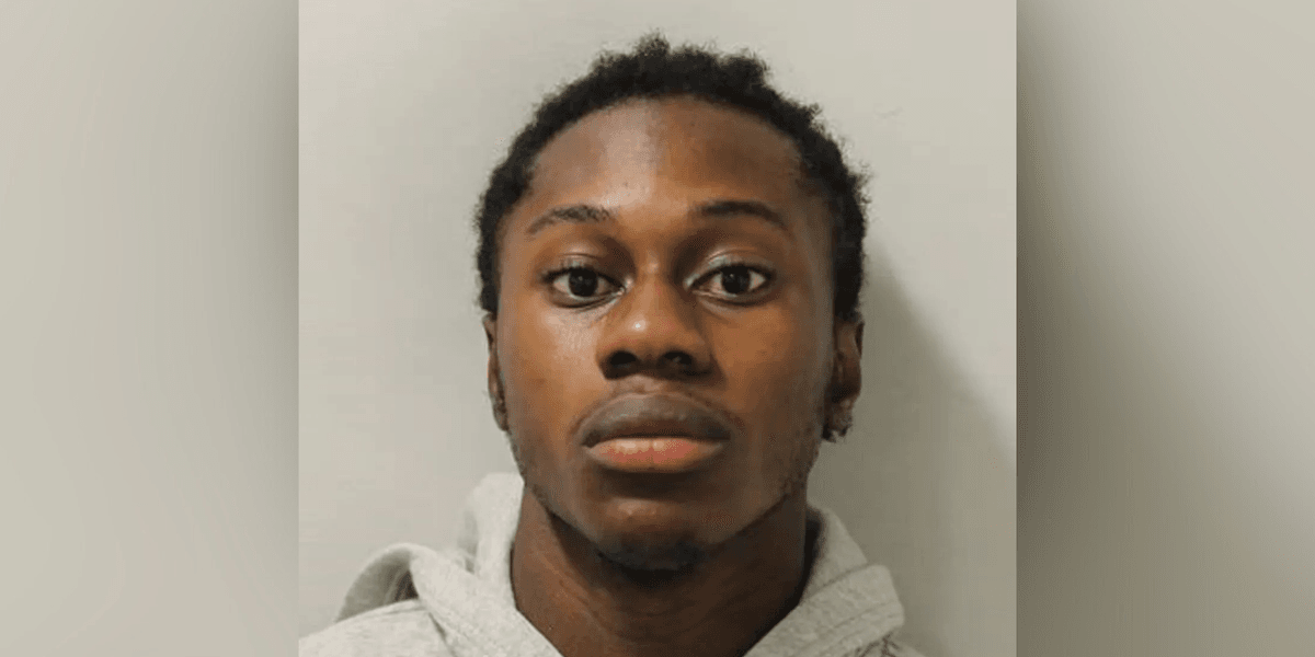 Manhunt underway for 'extremely violent' drill rapper mistakenly released from prison