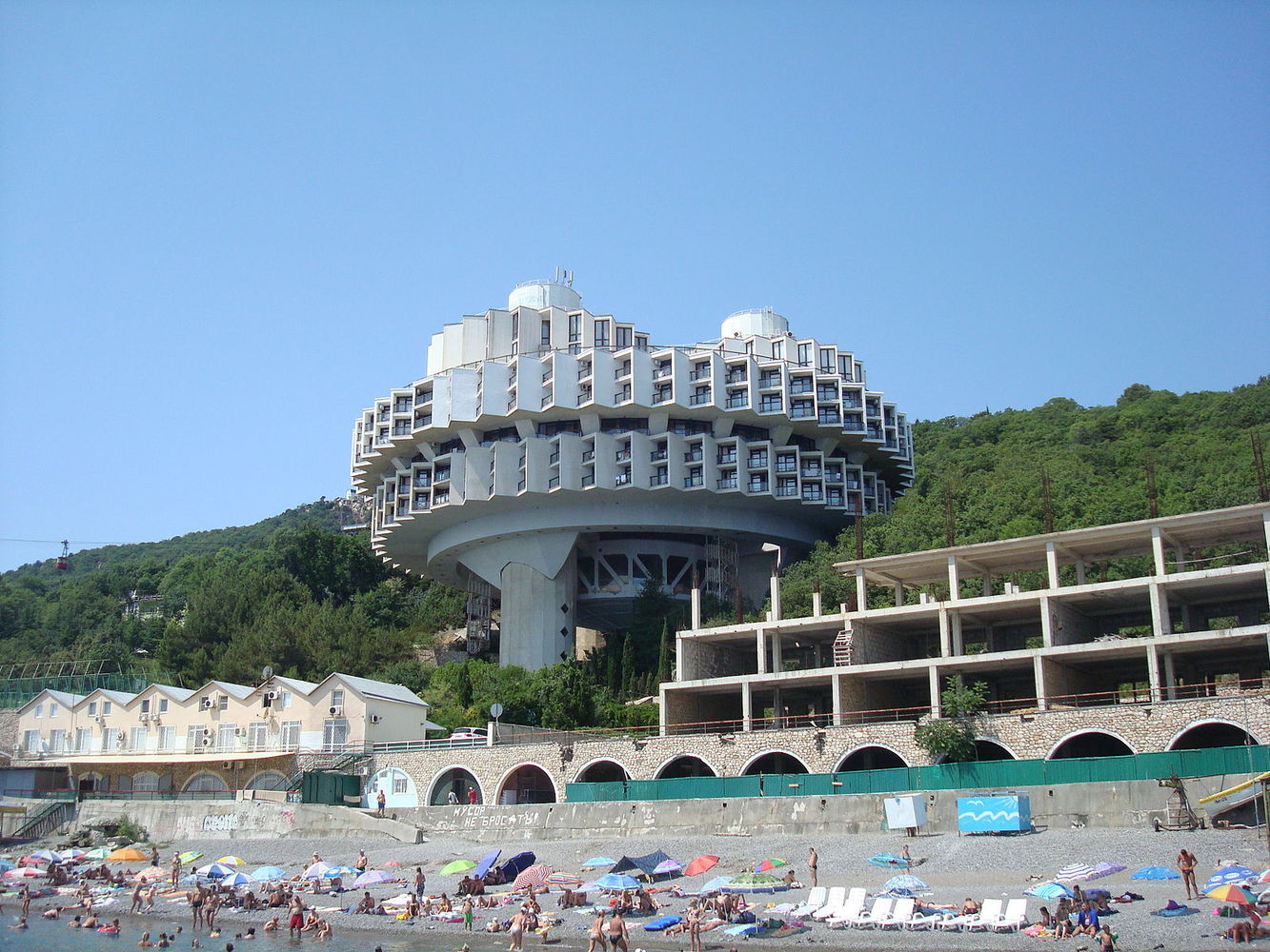 Druzhba Sanatorium: A Soviet Monument Suspended Between Earth and Sea