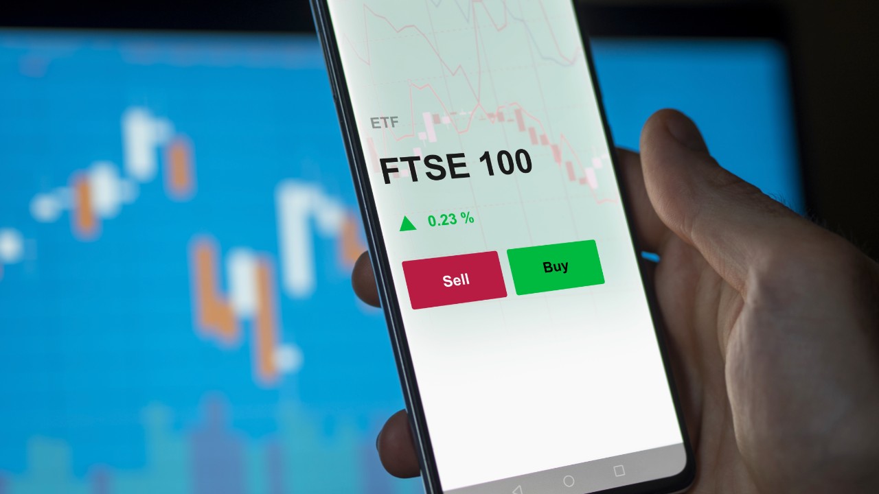 ​​FTSE 100 hits record high despite weak GDP data