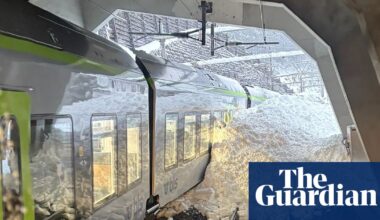 Train derails in Switzerland amid fatal avalanches across the Alps | Avalanches