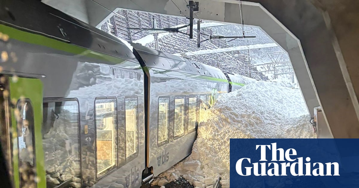 Train derails in Switzerland amid fatal avalanches across the Alps | Avalanches