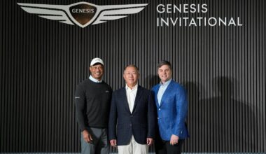 Hyundai Motor Group Executive Chair Chung Euisun, center, poses with PGA Tour CEO Brian Rolapp, right, and Tiger Woods at Riviera Country Club in Los Angeles, Tuesday (local time). Courtesy of Genesis