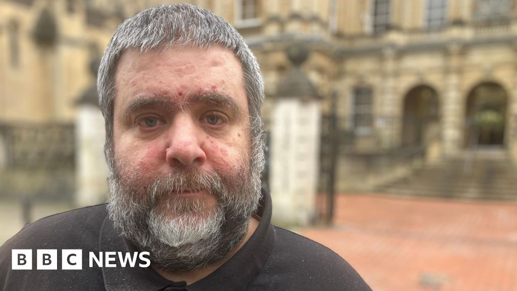 Driver guilty over fatal smart motorway crash - BBC