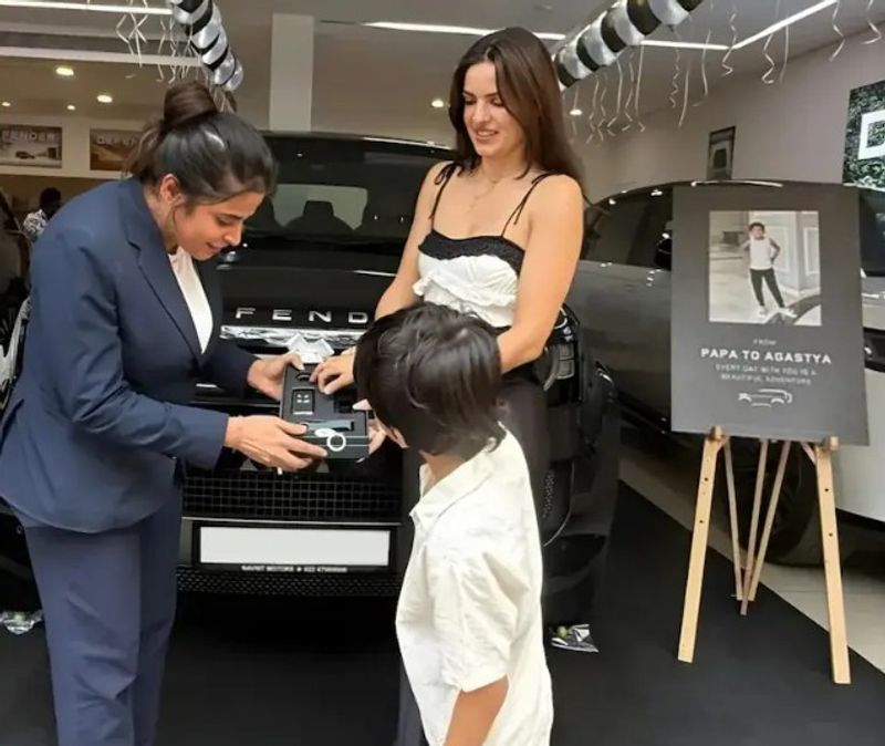 'Papa to Agastya': Hardik Pandya gifts son Rs 4 crore Land Rover Defender, netizens left speechless