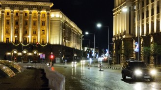 Poco M8 video screengrabs, low light: 2x -  (3840x2160px) - Poco M8 review