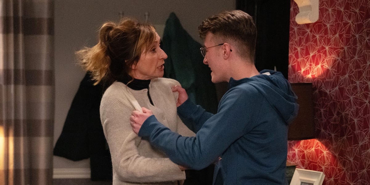 Emmerdale reveals who'll be suspicious after Arthur attacks Laurel