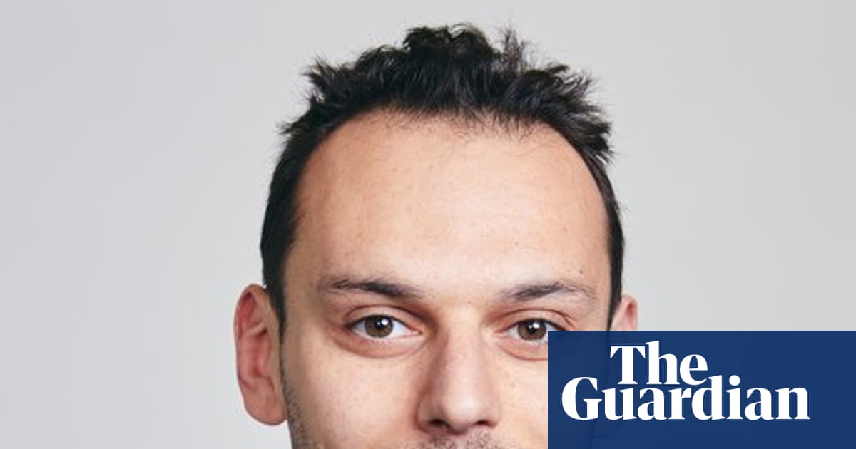 Minister under investigation over targeting of reporters makes late donation declaration | Labour