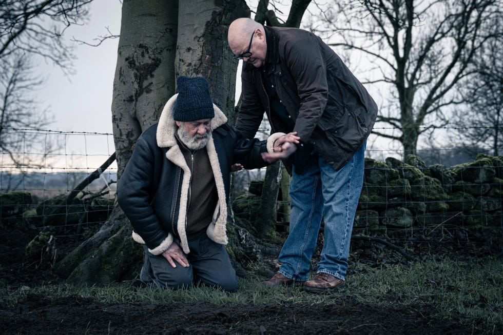 bear wolf, paddy kirk, emmerdale