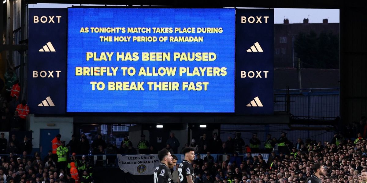 Leeds United fans boo and whistle as play halted for Muslim players in Man City match
