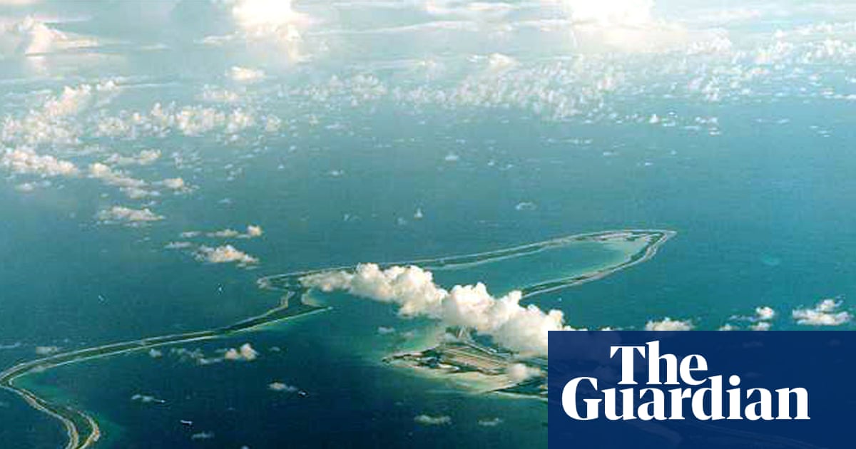 Moves to pave way for Chagos handover paused, minister tells MPs | Chagos Islands