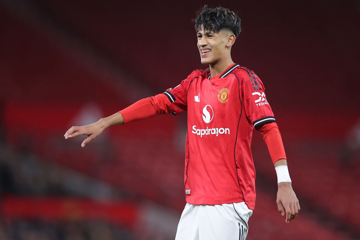 JJ Gabriel playing for Man United