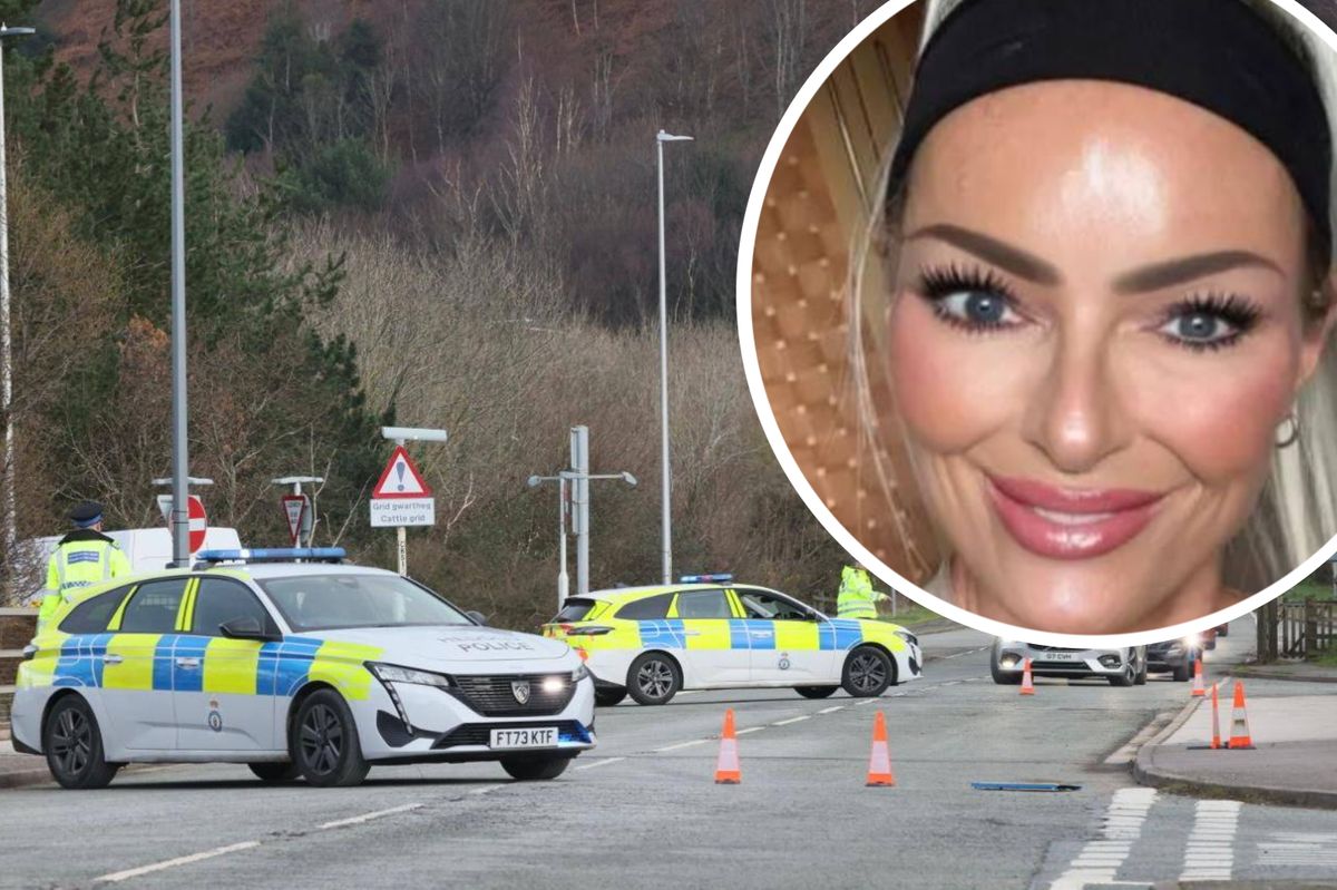 Police direct traffic with image of mum killed in crash (inse)