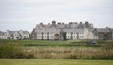Ballroom at Trump’s Irish golf course approved – on condition snails are protected