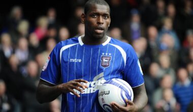 Ipswich Town: Ex-Blue Jay Emmanuel-Thomas joins Whitehawk