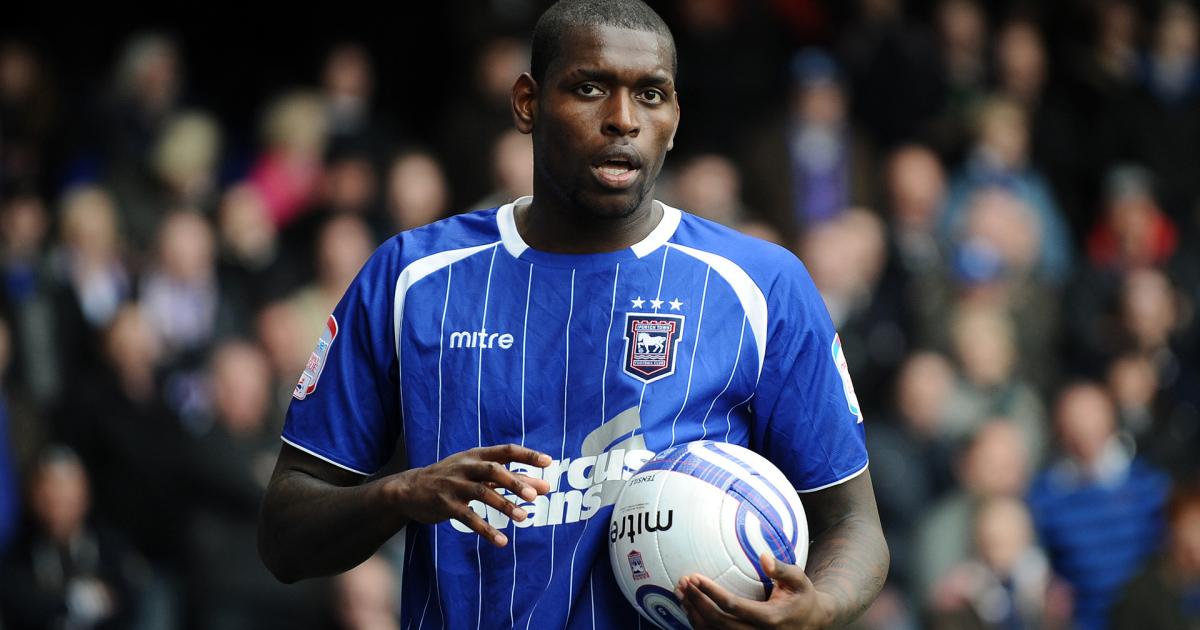 Ipswich Town: Ex-Blue Jay Emmanuel-Thomas joins Whitehawk