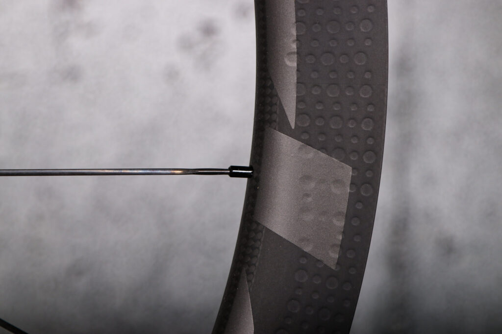 2025 Zipp 303 SW - rim detail 2.jpg