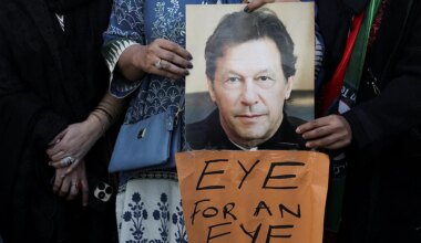 Indian cricket legends Gavaskar, Kapil join appeal for jailed Imran Khan in Pakistan