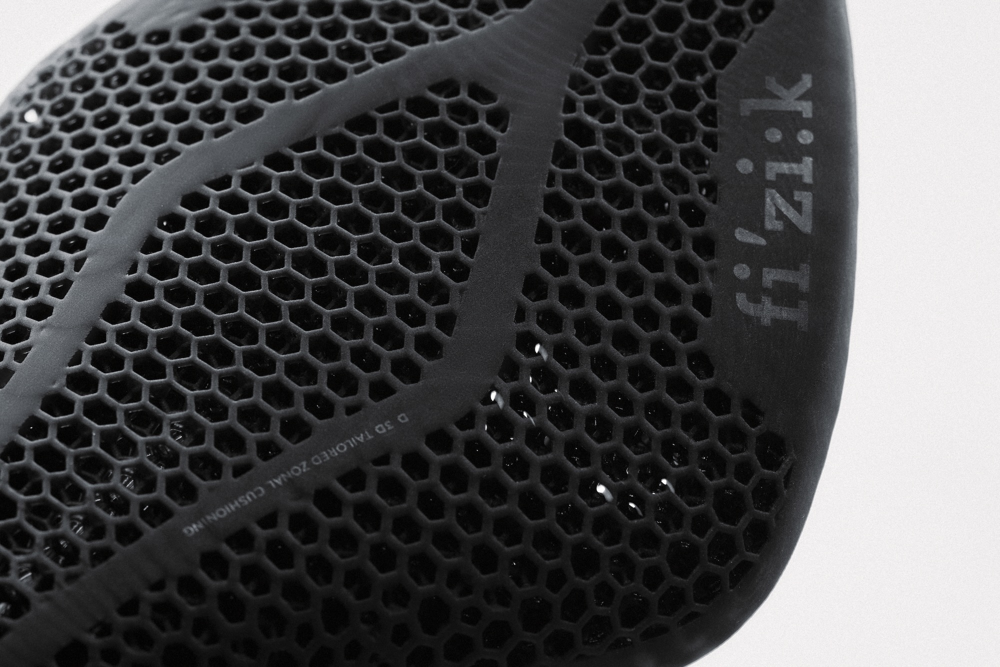 2026 Fizik Arione Adaptive studio detail