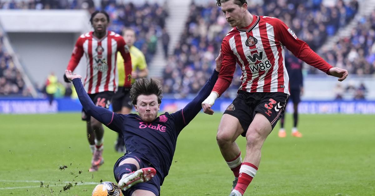 Sunderland team news vs Fulham & Dennis Cirkin's absence explained