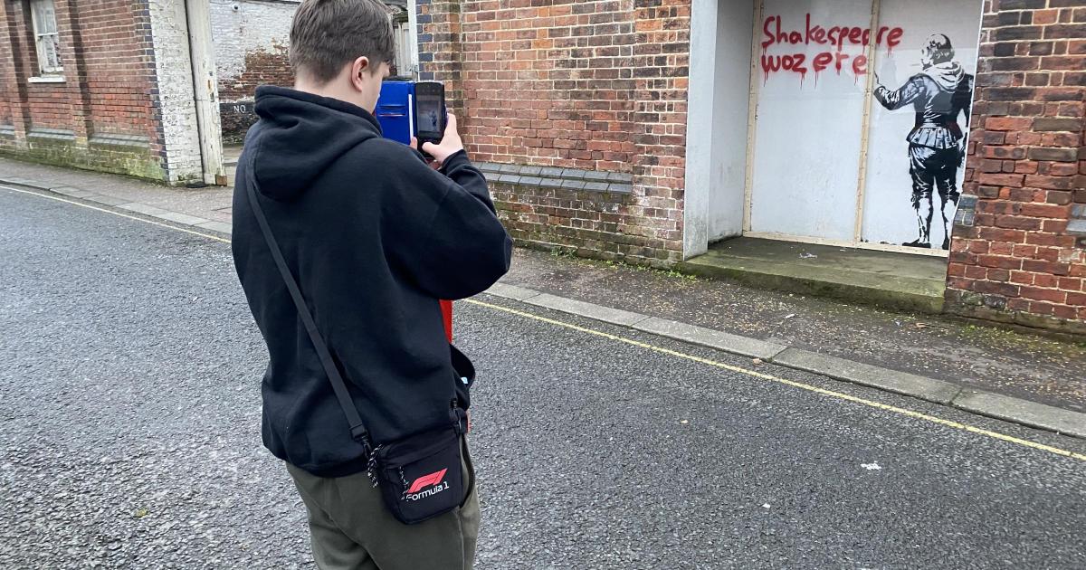Banksy did not spray Shakespeare portrait in King's Lynn