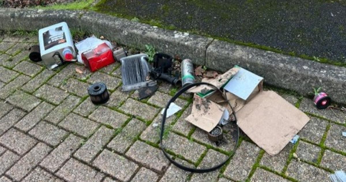 Basingstoke: Fly-tipped rubbish found in Hatch Warren Lane