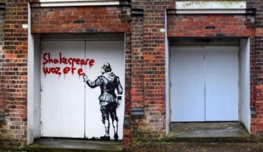 'Shakespeare Woz Ere' graffiti removed from Wetherspoons