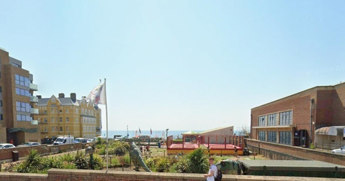 Hove seafront crazy golf course allowed to sell alcohol