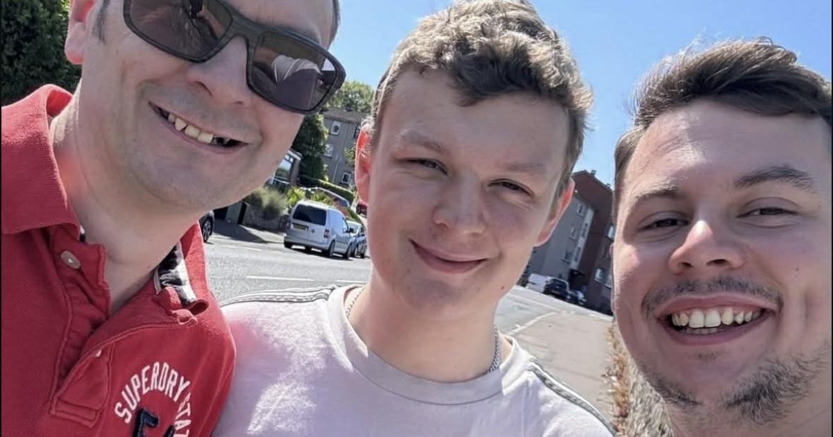 Greenock teenager Ewan Jeanes dies aged 18 after cancer fight