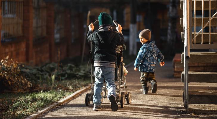 Couple was on track for early retirement until kids blew up the budget. Can they still achieve their goal on one income?