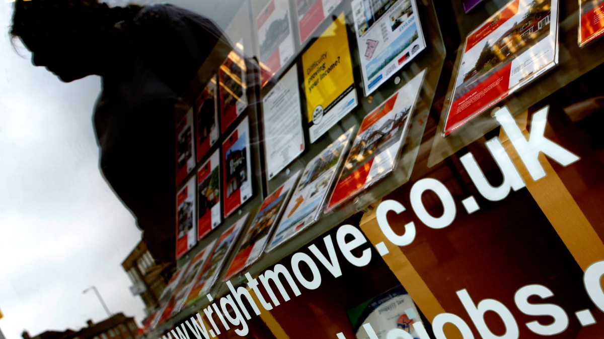 Rightmove to buy back £90m shares as AI fears hit valuation