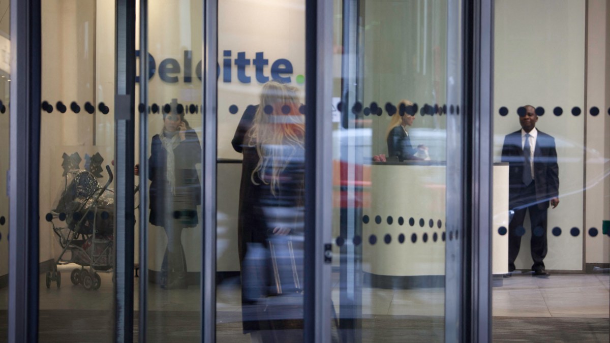 Deloitte overhauls grad scheme as AI takes over audit grunt work