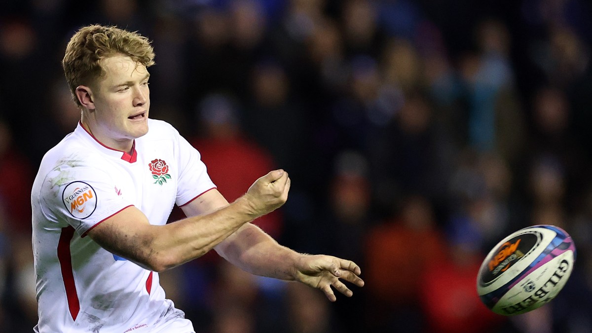 Steve Borthwick considers back line overhaul as Fin Smith pushes for start