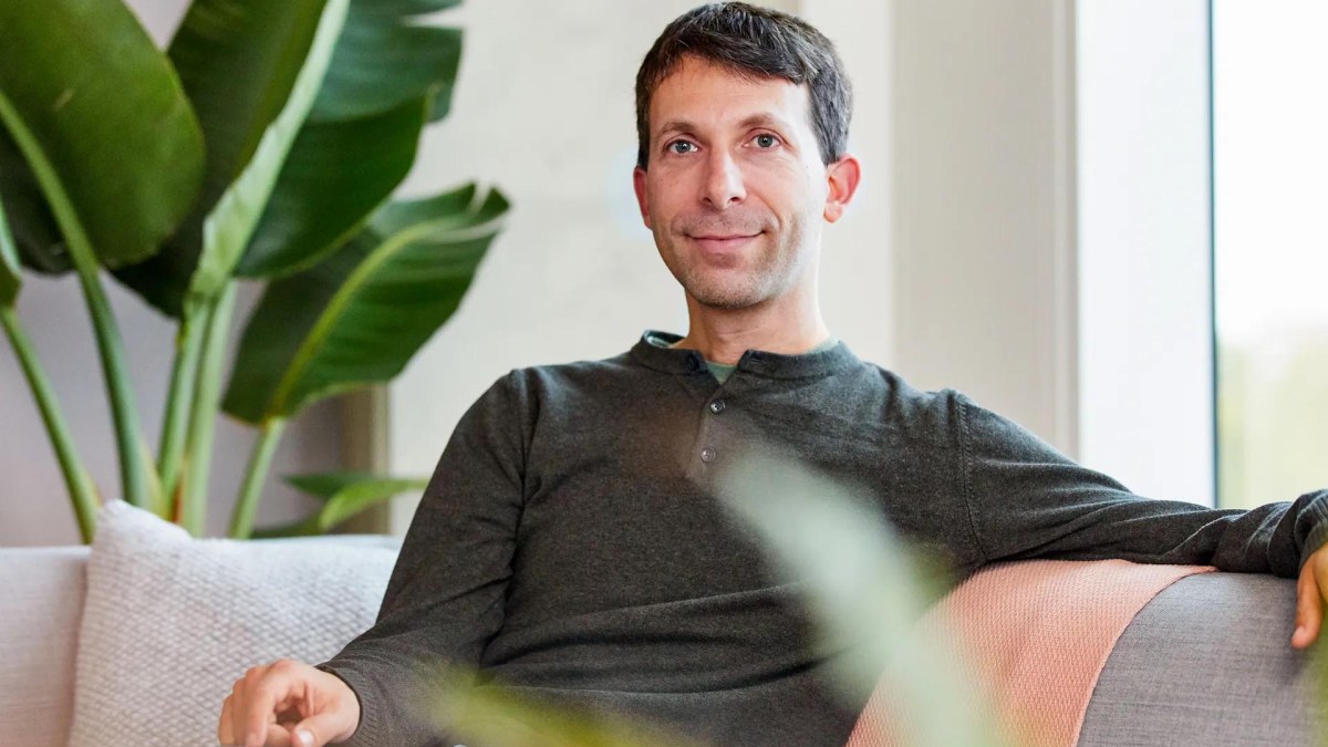 British researcher raising $1bn to build superhuman intelligence